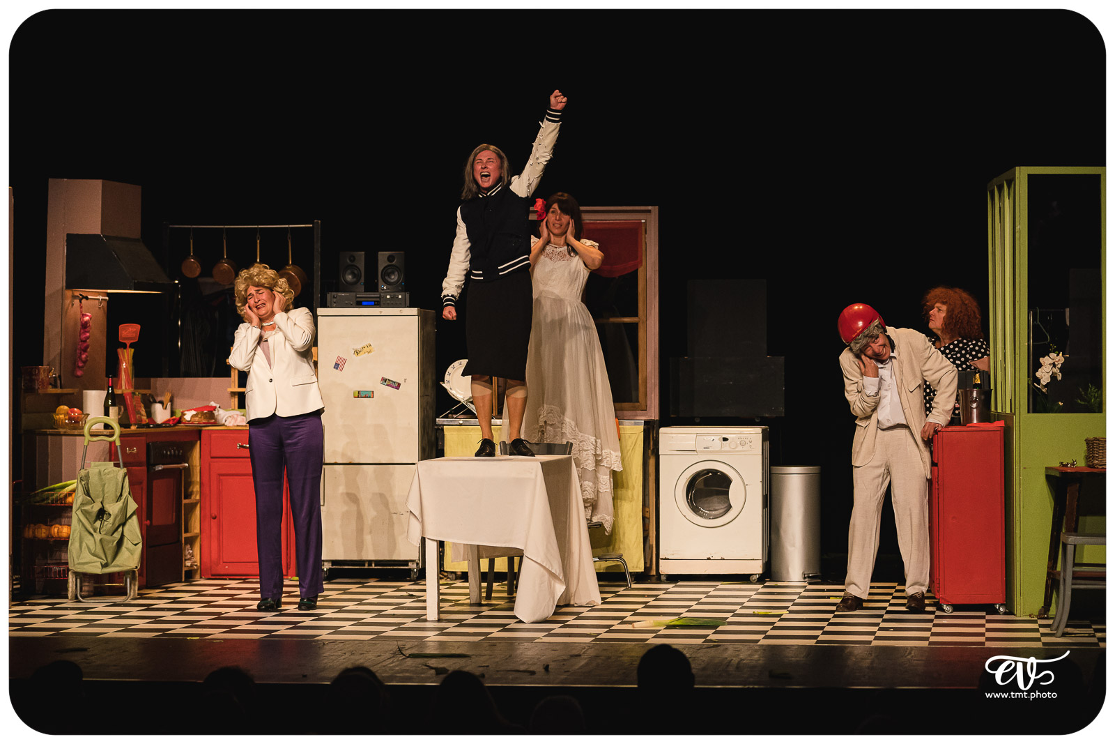 LES FEMMES SAVANTES (CIE DU DETOUR)